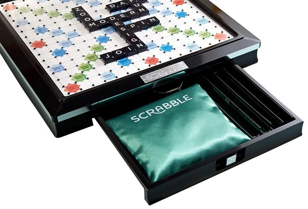 Scrabble - Deluxe 4 Scrabble - Deluxe - Image 2