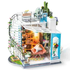 DIY Mini House - Dora's Loft